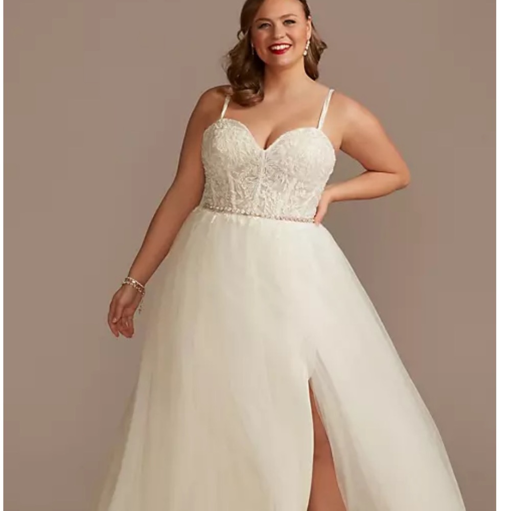 DB Studio SIZE: 18W COLOR: Ivory